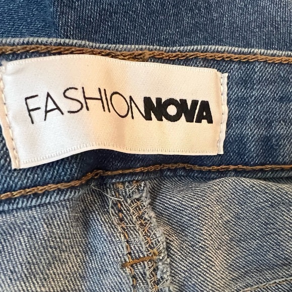 FASHION NOVA Women's Blue Jeans/size 11 - Picture 5 of 9